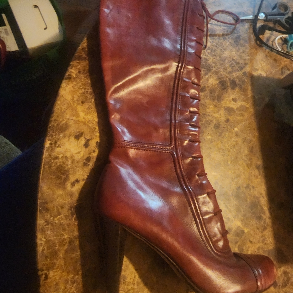 Max studio boots